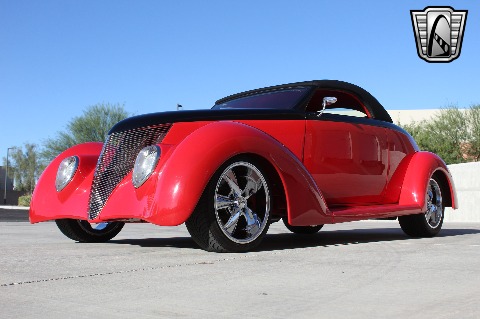 1937 Ford Custom image 6