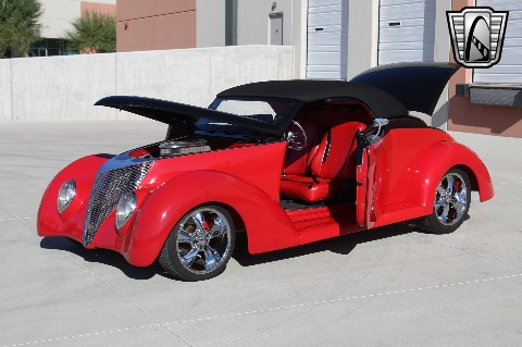 1937 Ford Custom image 31
