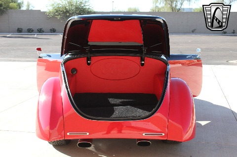 1937 Ford Custom image 33