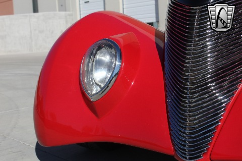 1937 Ford Custom image 84