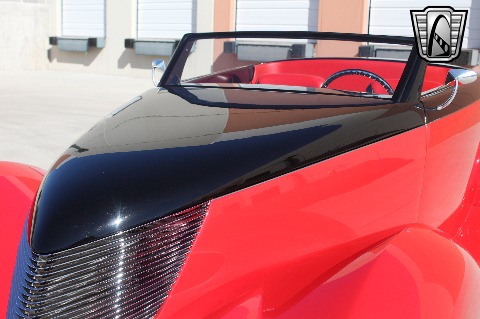 1937 Ford Custom image 85