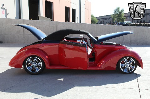 1937 Ford Custom image 35