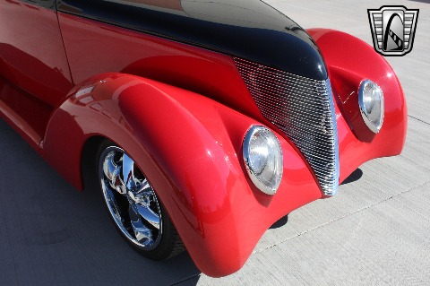 1937 Ford Custom image 86