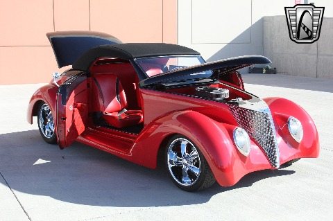 1937 Ford Custom image 36