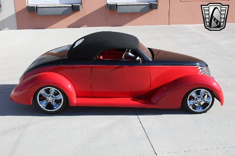 1937 Ford Custom image 12