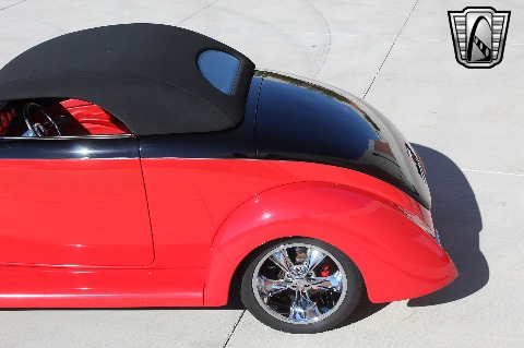 1937 Ford Custom image 38