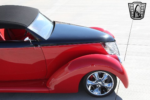 1937 Ford Custom image 40