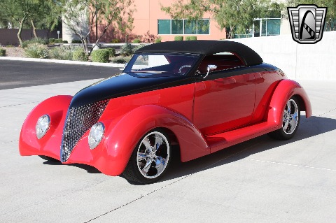 1937 Ford Custom image 15