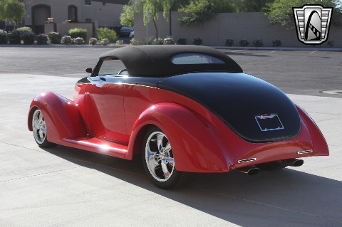 1937 Ford Custom image 17