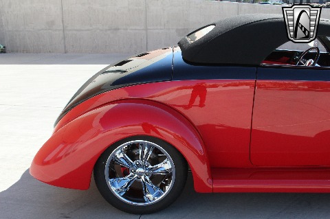 1937 Ford Custom image 43