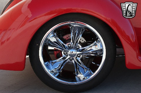 1937 Ford Custom image 95