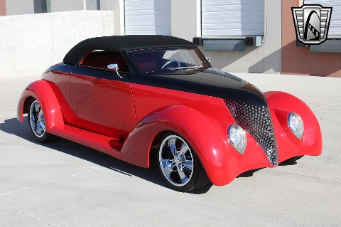 1937 Ford Custom image 21