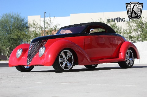 1937 Ford Custom image 23