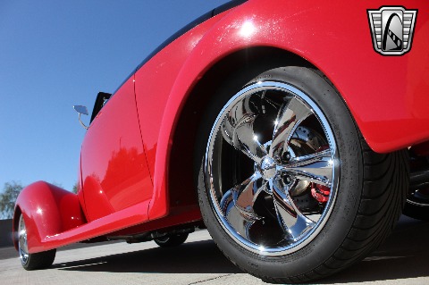 1937 Ford Custom image 101