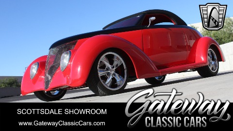 1937 Ford Custom image 1