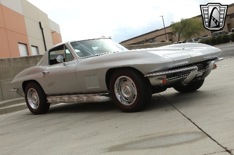 1967 Chevrolet Corvette image 32
