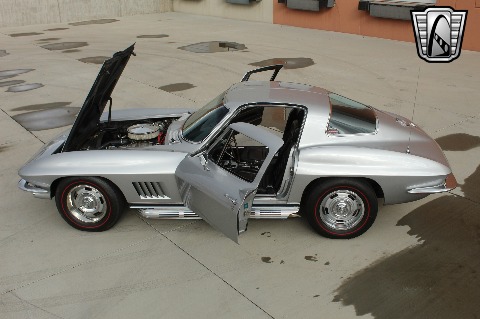 1967 Chevrolet Corvette image 35