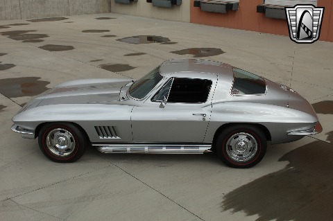 1967 Chevrolet Corvette image 11