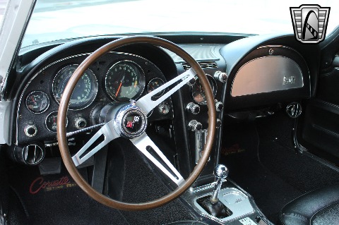 1967 Chevrolet Corvette image 119