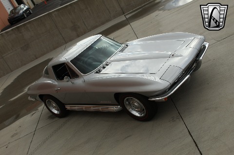 1967 Chevrolet Corvette image 16