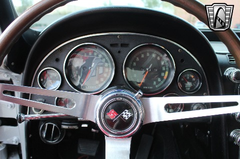 1967 Chevrolet Corvette image 128