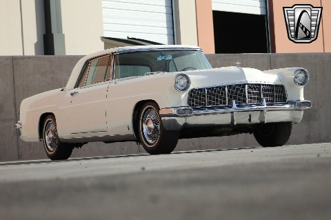 1956 Lincoln Continental image 5