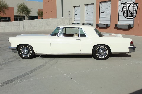 1956 Lincoln Continental image 17