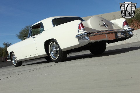 1956 Lincoln Continental image 26