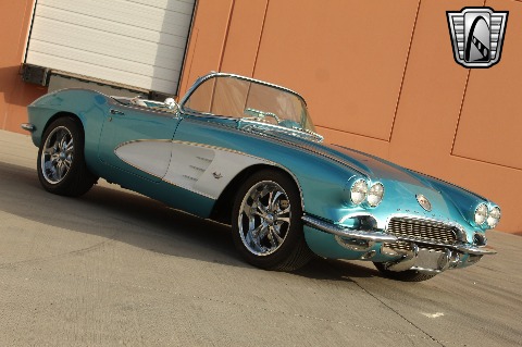 1961 Chevrolet Corvette image 3