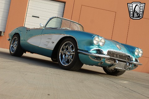 1961 Chevrolet Corvette image 6