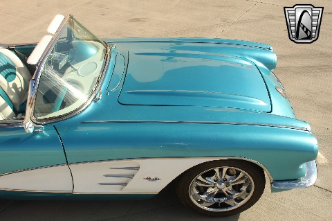 1961 Chevrolet Corvette image 58