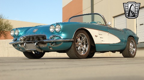 1961 Chevrolet Corvette image 7