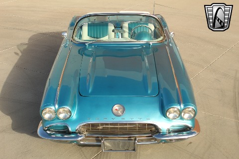 1961 Chevrolet Corvette image 8