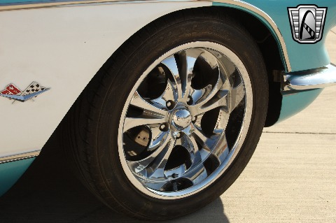 1961 Chevrolet Corvette image 112