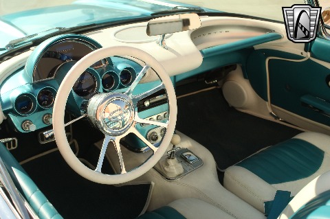 1961 Chevrolet Corvette image 113