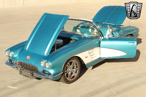 1961 Chevrolet Corvette image 36