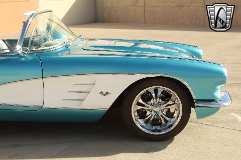1961 Chevrolet Corvette image 62