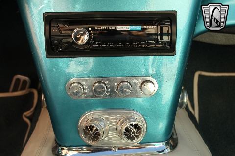 1961 Chevrolet Corvette image 116