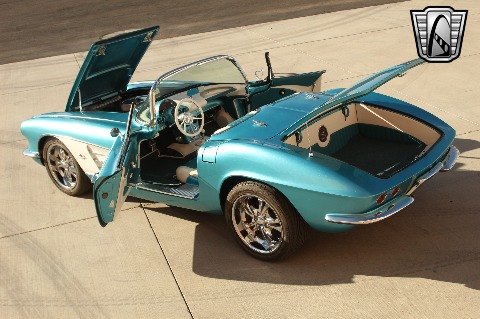 1961 Chevrolet Corvette image 39