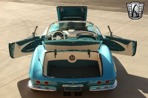 1961 Chevrolet Corvette image 40