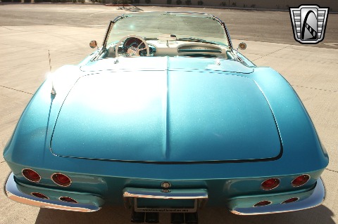 1961 Chevrolet Corvette image 92