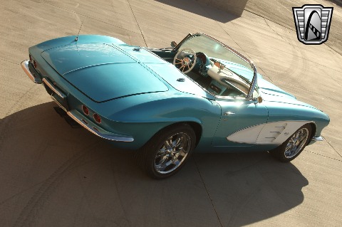 1961 Chevrolet Corvette image 15