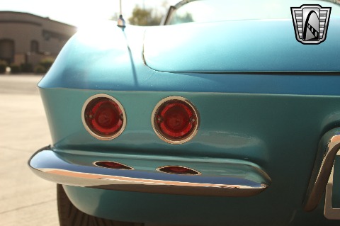 1961 Chevrolet Corvette image 93