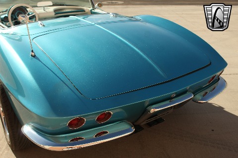 1961 Chevrolet Corvette image 94