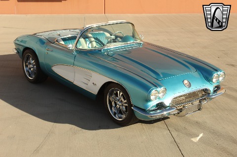 1961 Chevrolet Corvette image 17