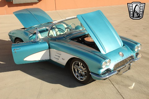 1961 Chevrolet Corvette image 43