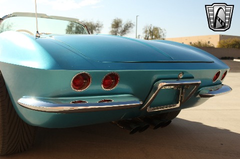 1961 Chevrolet Corvette image 95