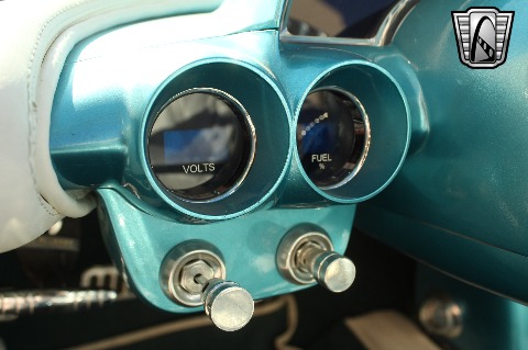 1961 Chevrolet Corvette image 121