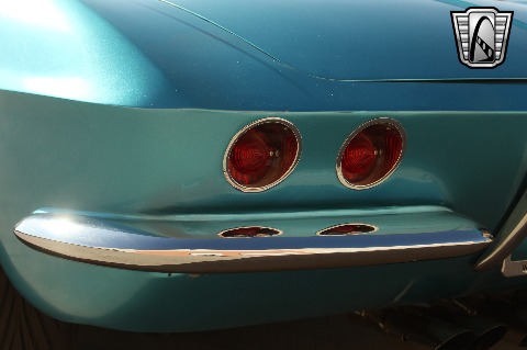 1961 Chevrolet Corvette image 96
