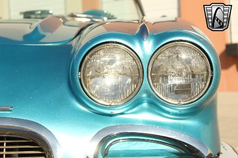 1961 Chevrolet Corvette image 75